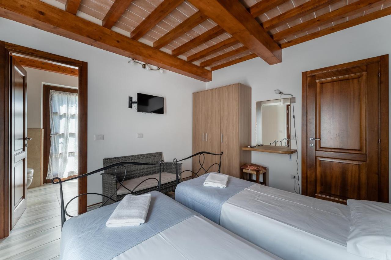 פרוצ'ו Hotel Delfino מראה חיצוני תמונה