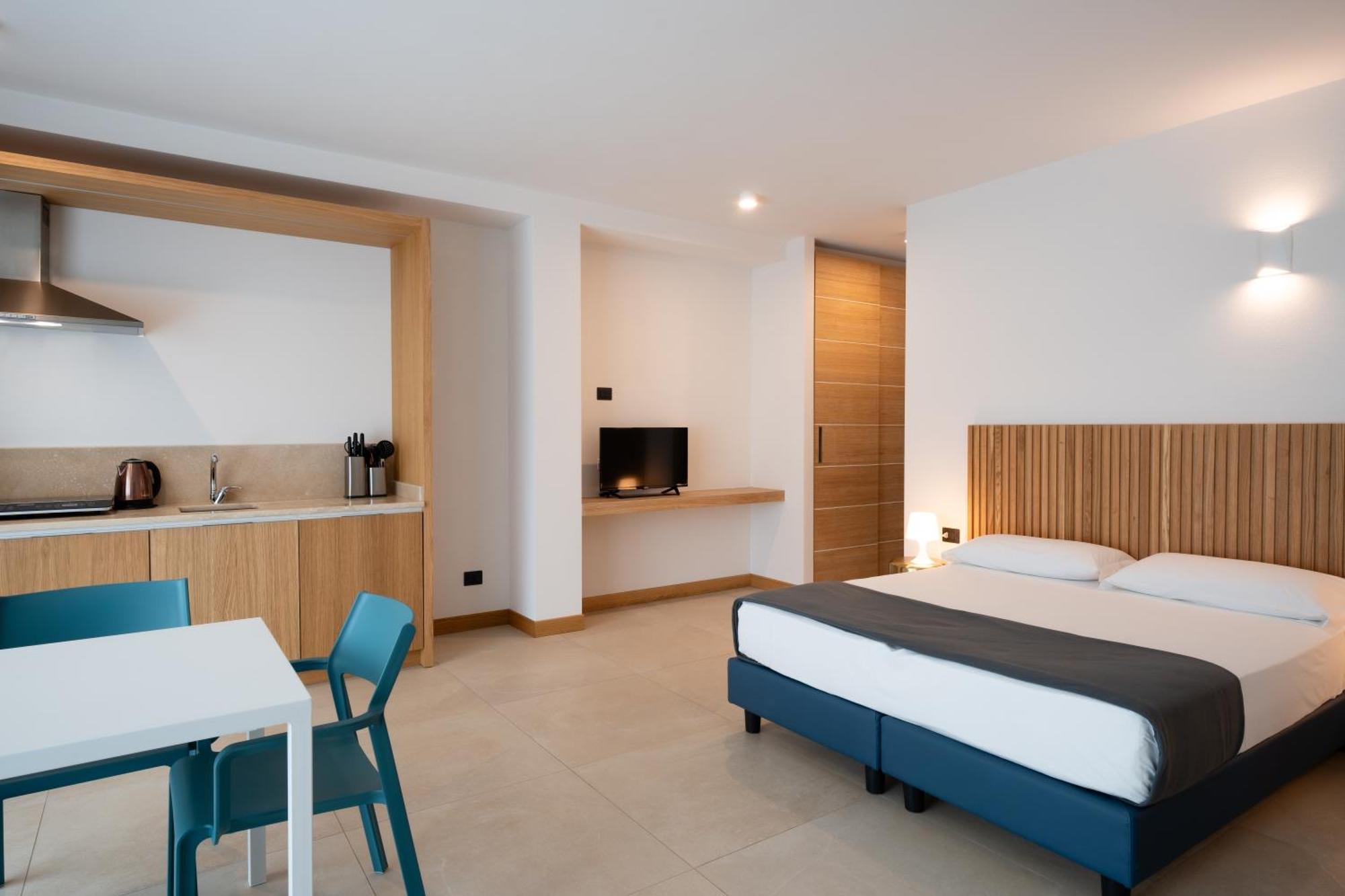 פרוצ'ו Hotel Delfino מראה חיצוני תמונה
