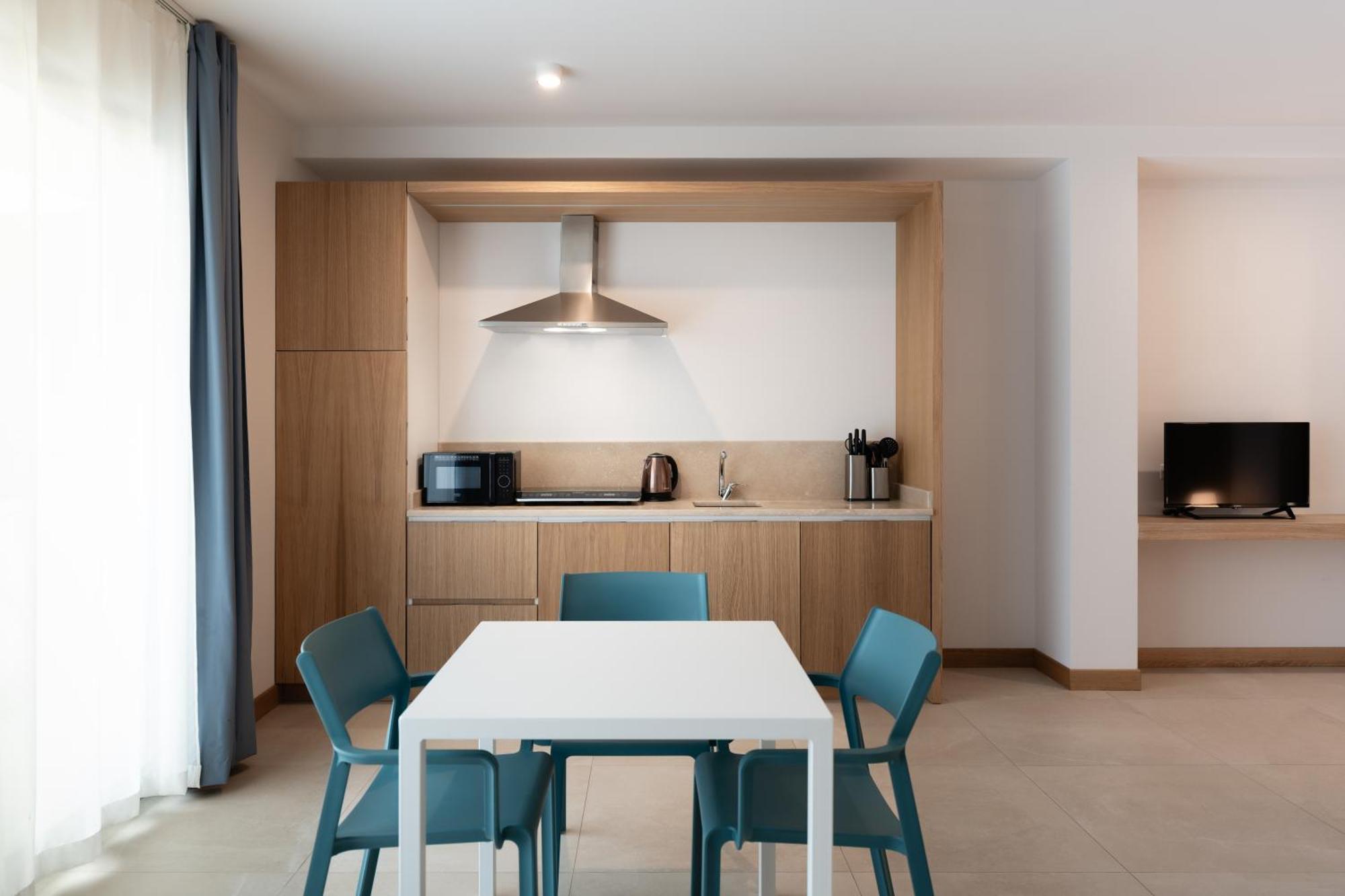 פרוצ'ו Hotel Delfino מראה חיצוני תמונה
