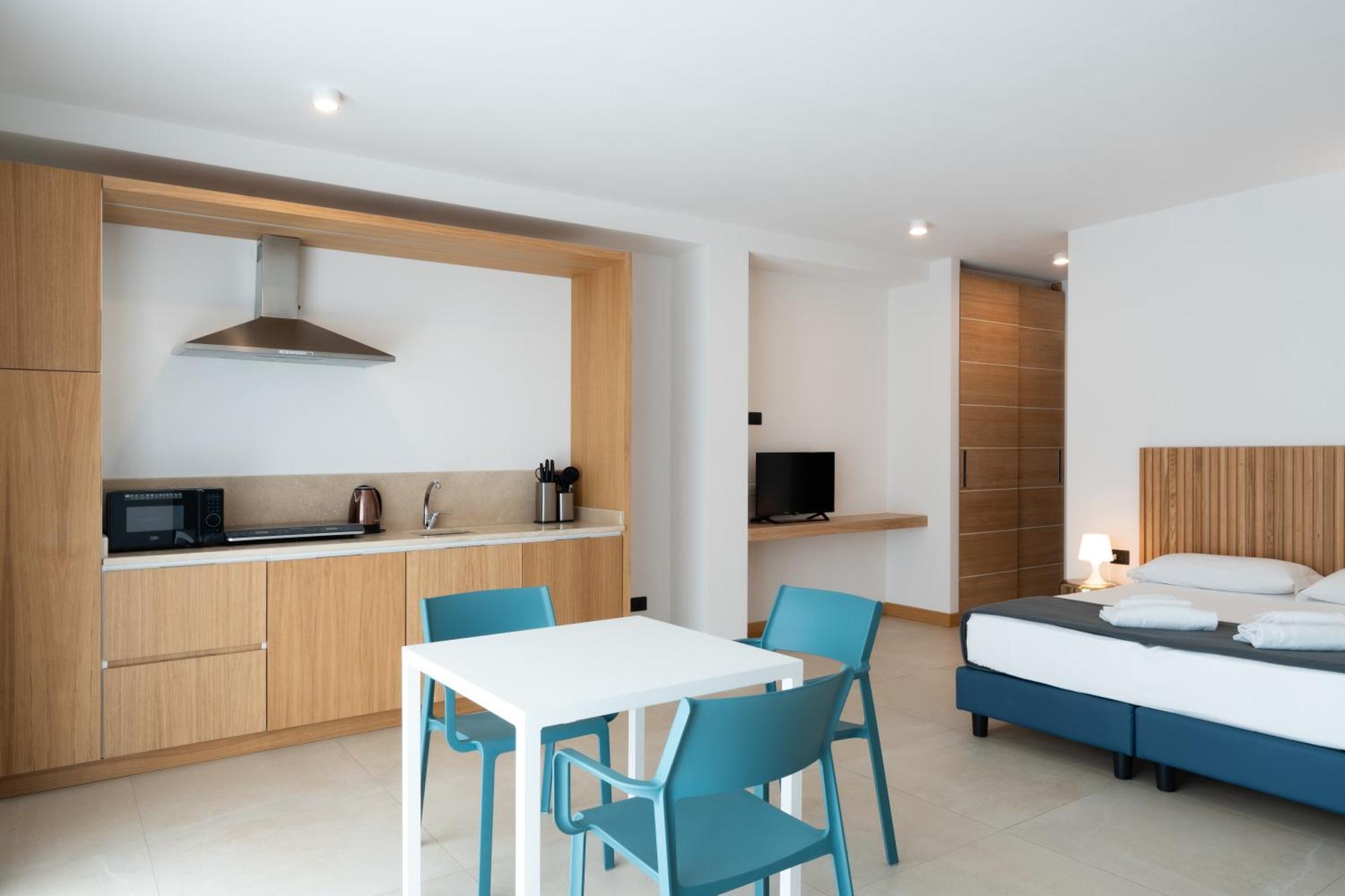 פרוצ'ו Hotel Delfino מראה חיצוני תמונה