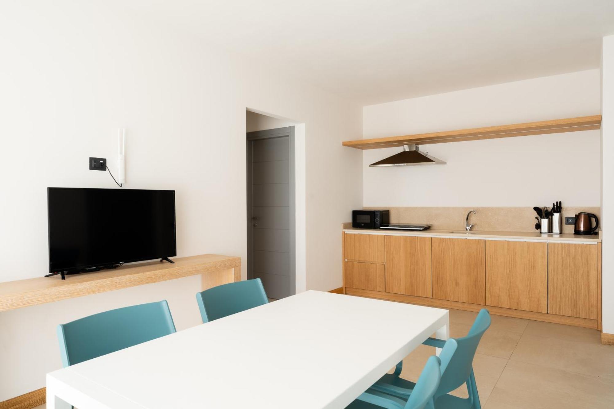 פרוצ'ו Hotel Delfino מראה חיצוני תמונה