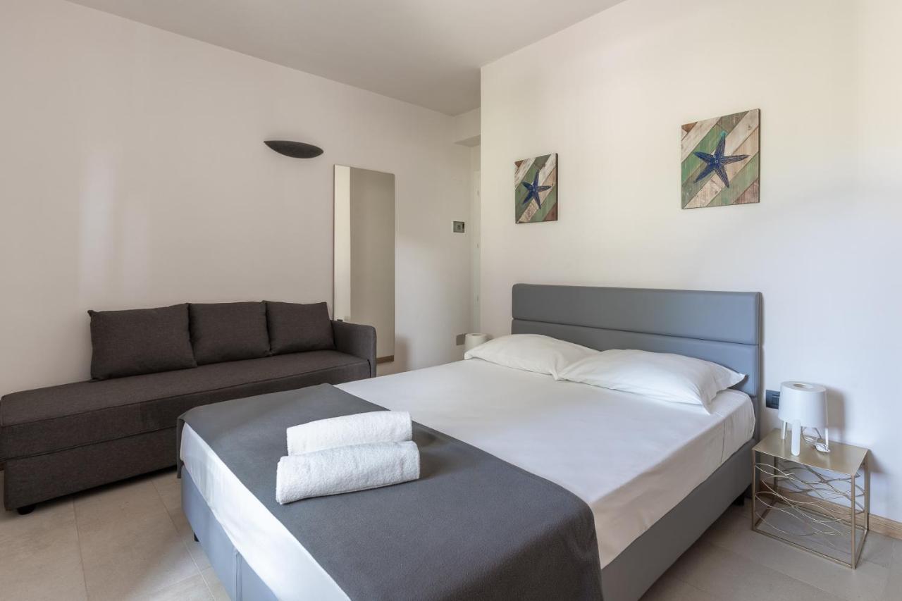 פרוצ'ו Hotel Delfino מראה חיצוני תמונה